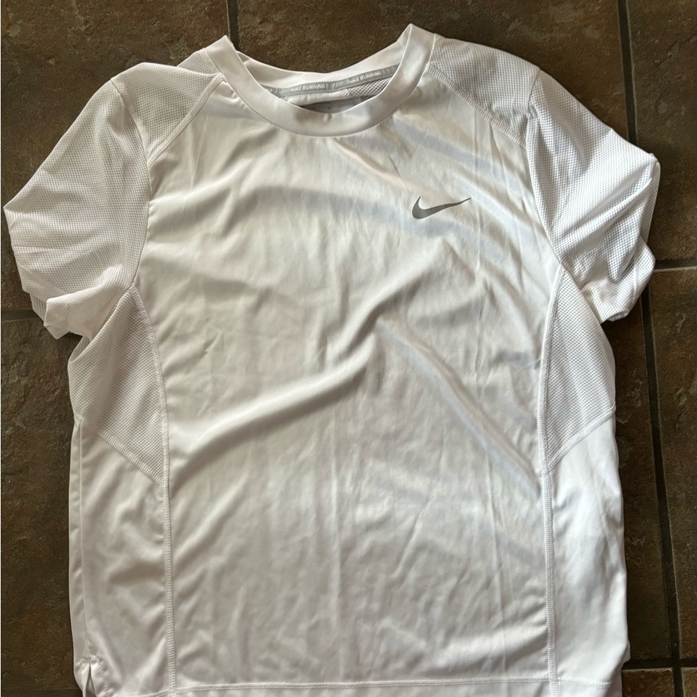 SPORTS CLOTHES - Picture 6 of 9